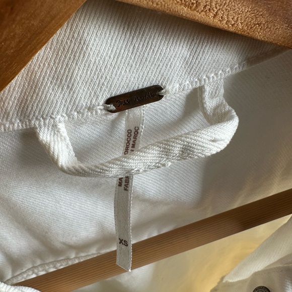 Free People EUC Women's Denim Jacket - Picture 8 of 10